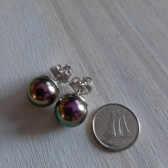 Majorica pearl earrings silver hardware - Picture 3 of 4